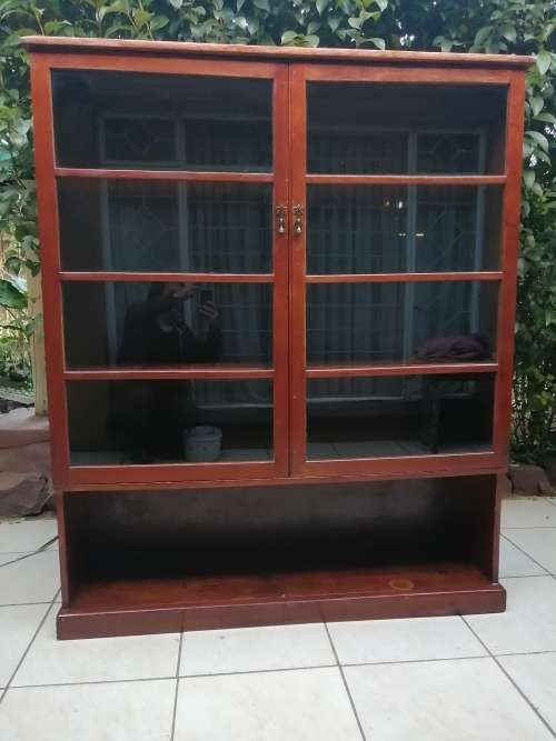 Beautiful large oregan bookcase.