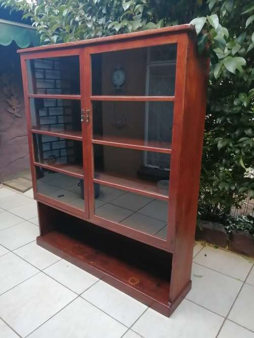 Beautiful large oregan bookcase.