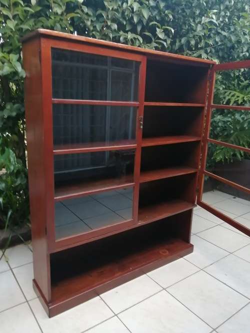 Beautiful large oregan bookcase.