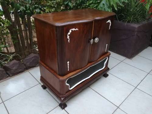 Beautiful vintage ball and claw grammaphone cabinet.
