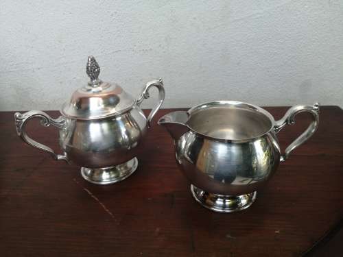 Stunning vintage tea / coffee set.
