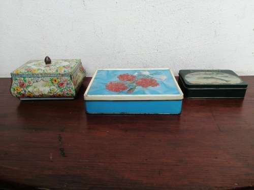 Collection of 3 lovely old tins.