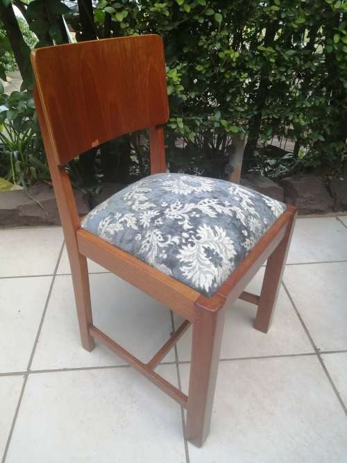 Beautiful pair of vintage oak chairs.
