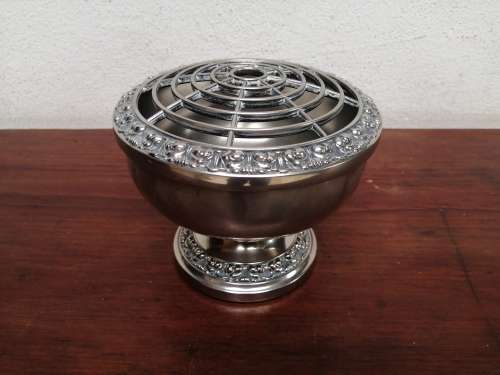 Beautiful, large silver plated posy vase.