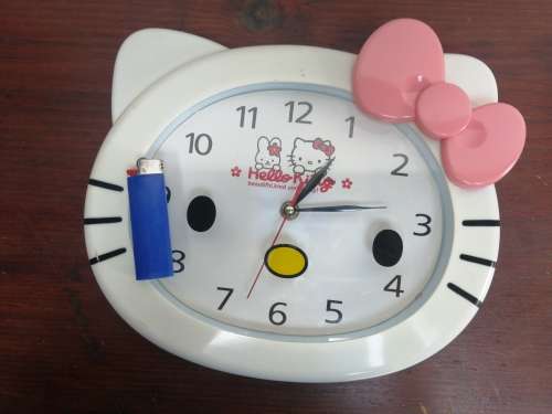 Beautiful Hello Kitty clock.
