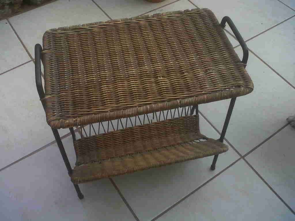 OLD CANE & METAL MAGAZINE RACK