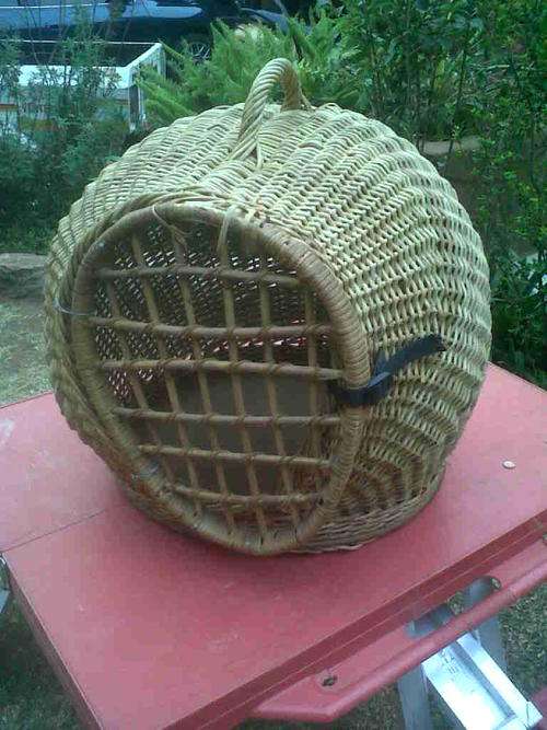 LARGE WICKER CAT BASKET