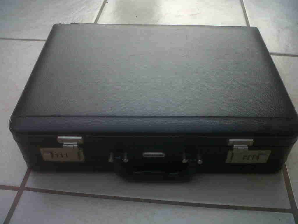 PIERRE CARDIN BRIEFCASE