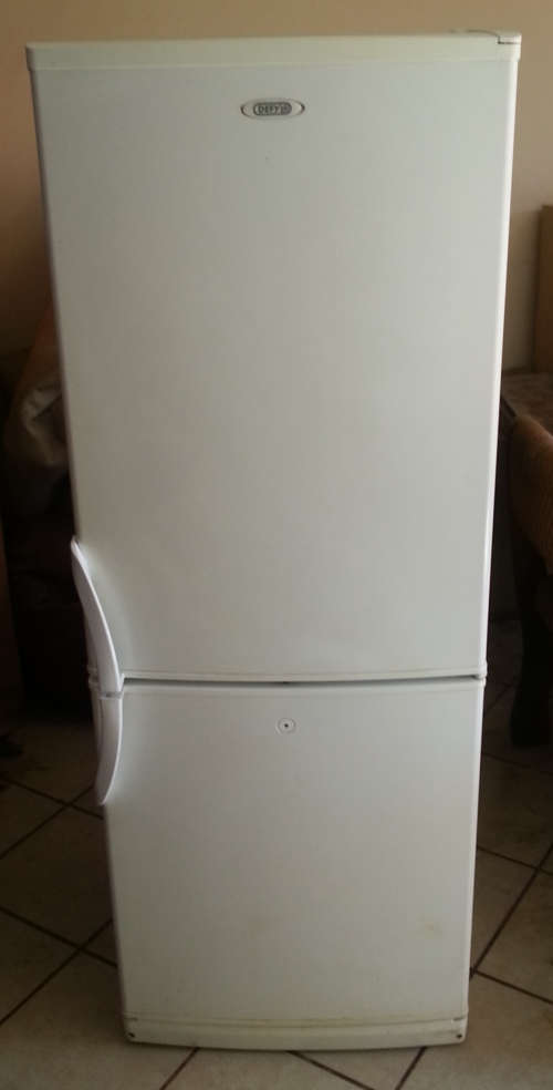 DEFY Fridge 320L White C 317