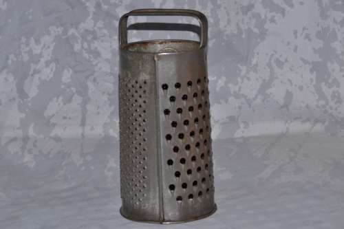 VINTAGE KITCHEN GRATER