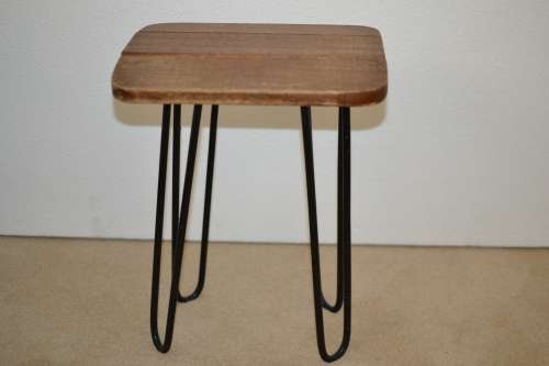 CHAIR/STOOL