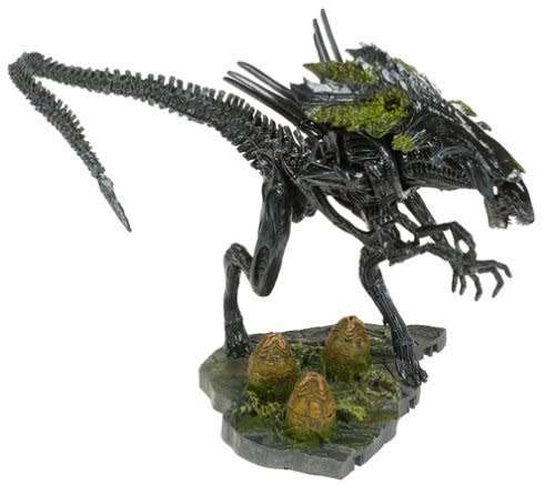McFarlane Toys Alien Queen and Scar Predator Diorama