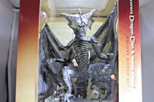Mcfarlane - Deluxe Box set - SORCERERS DRAGON CLAN 3