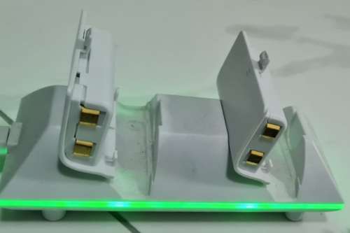 Xbox One S [Sealed Fifa 22 Included + 1 Controller Included and A Charging Dock] [Bargain Deal]