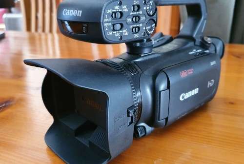 Canon XA11 Professional Camcorder + Extra Battery
