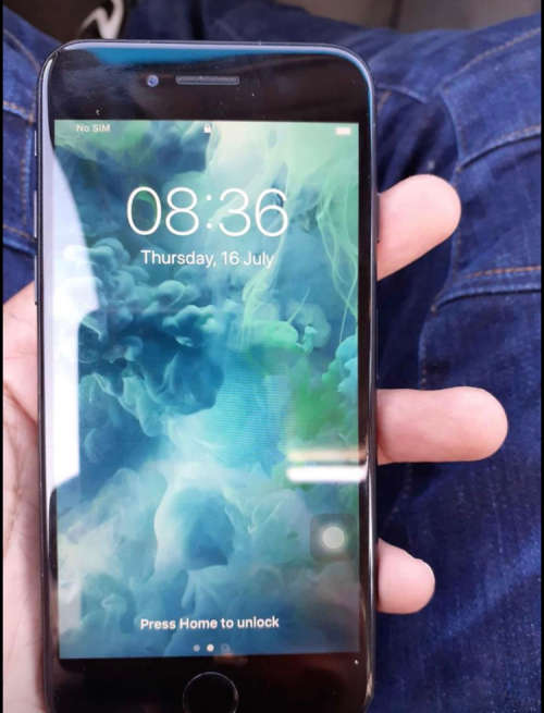 iPhone 7 32GB - Please read