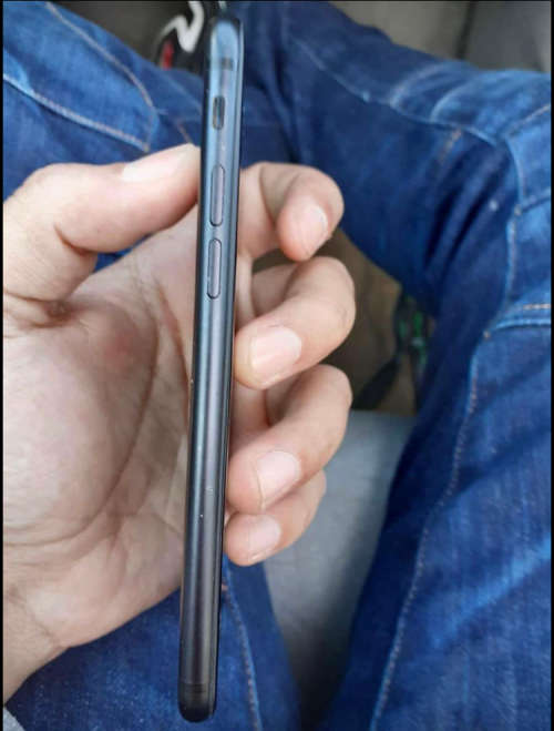 iPhone 7 32GB - Please read