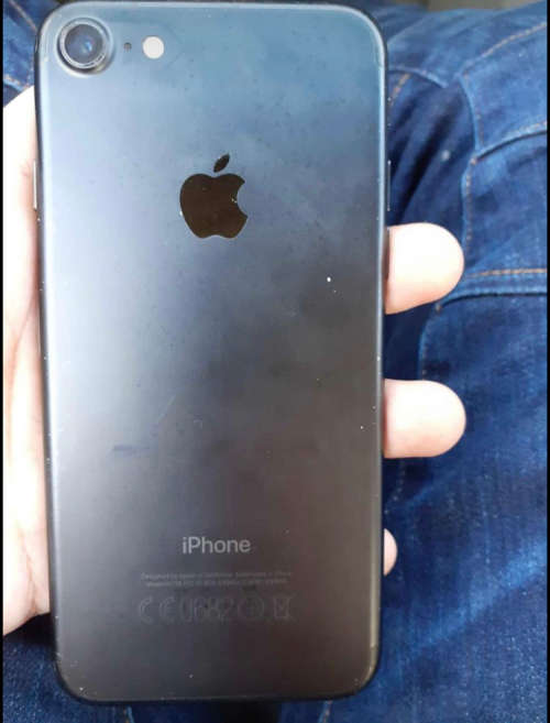 iPhone 7 32GB - Please read