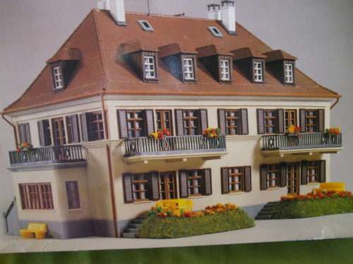 Model Railway House kit - HO scale (unused)