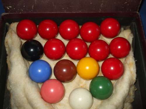 Vintage Snooker Balls - Bonzoline