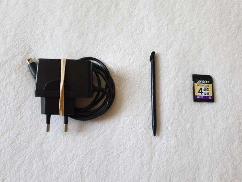 Nintendo 3DS XL Console + Original Box + 10  Games