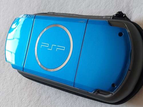 Sony PSP/Playstation Portable Slim + 15 Games + Original Box