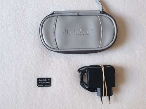 Sony PSP/Playstation Portable Slim + 11 Games + Original Box