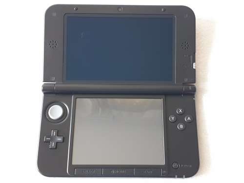 Nintendo 3DS XL Console + Games (Limited Edition Pokemon Console)