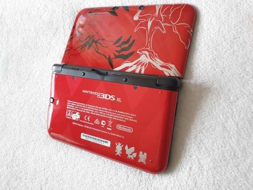 Nintendo 3DS XL Console + Games (Limited Edition Pokemon Console)