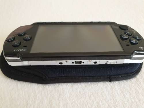 Sony PSP/Playstation Portable Slim + 15 Games + Box