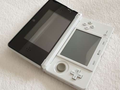 Nintendo 3DS Console + 3 Games