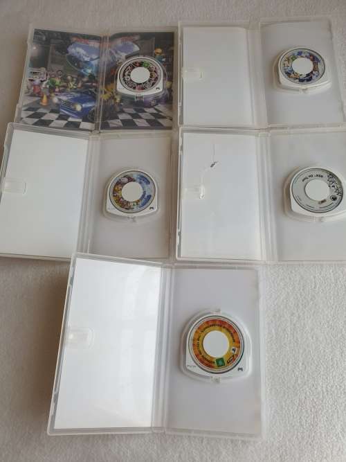 PSP / Playstation Portable 'Street' Console + 5 Games