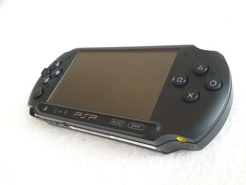 PSP / Playstation Portable 'Street' Console + 5 Games