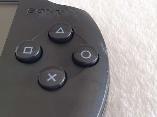 PSP / Playstation Portable 'Street' Console + 7 Games