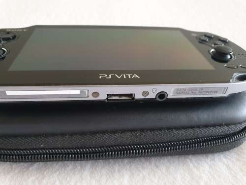 PS / Playstation Vita Console + 9 PS1 Games + 4GB Memory Card (Wifi)