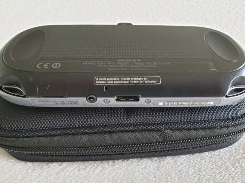 PS / Playstation Vita Console + 4GB Memory Card (Wifi Only)