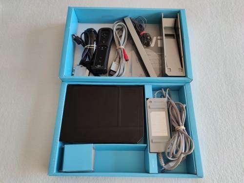 Nintendo Wii Console + 5 Games + Original Box
