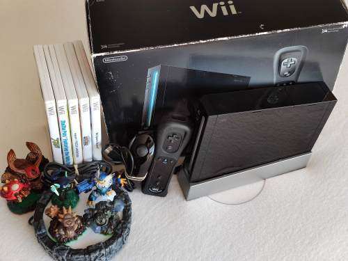 Nintendo Wii Console + 5 Games + Original Box
