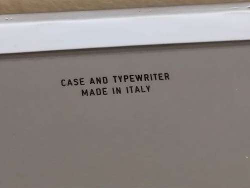 Olivetti Dora Typewriter - Includes Carrying Case + Extras