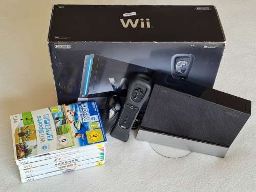 Nintendo Wii Console + 7 Games