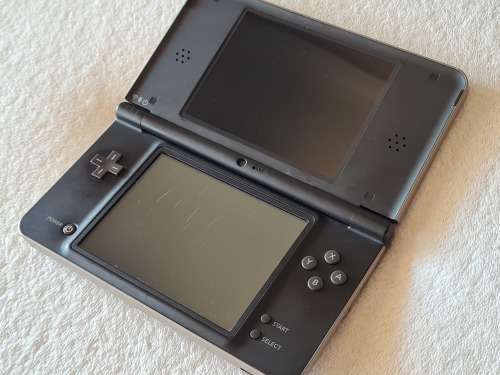 Nintendo DSi XL Console + Digital Games