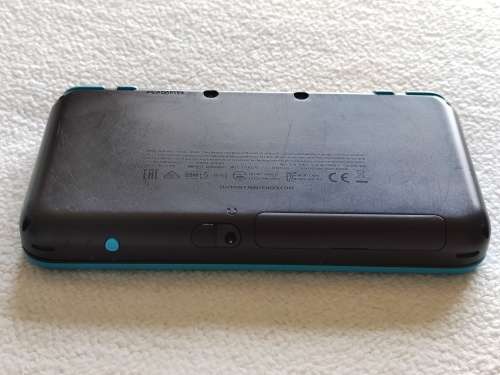 `New` Nintendo 2DS Xl Console + 2 Games