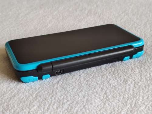 `New` Nintendo 2DS Xl Console + 2 Games