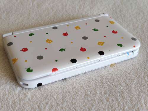 Nintendo 3DS XL Console - Animal Crossing Edition