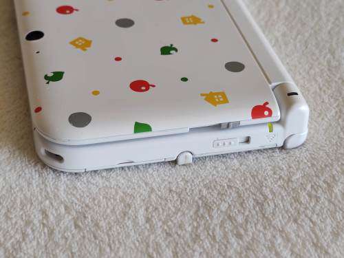 Nintendo 3DS XL Console - Animal Crossing Edition