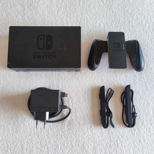 V2 Nintendo Switch Console