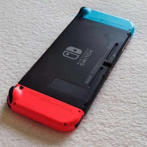 V2 Nintendo Switch Console