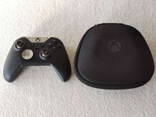 Xbox Elite Wireless Controller - Xbox One / Windows