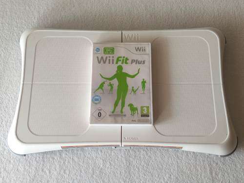 Nintendo Wii Balance Board + Wii Fit Plus Game