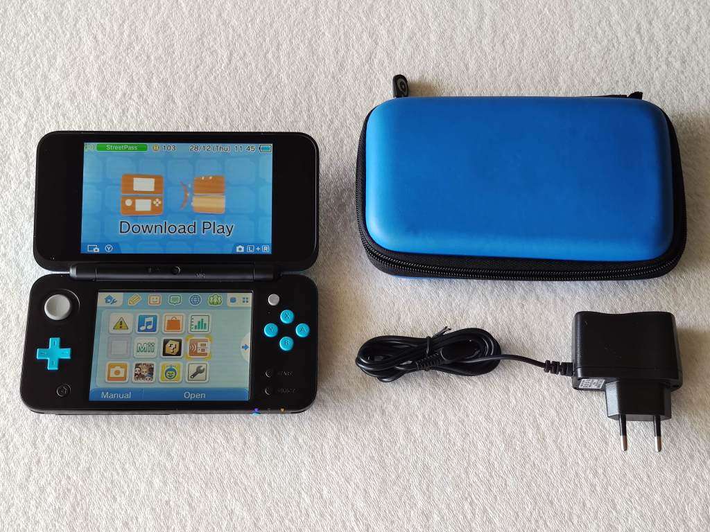 `New` Nintendo 2DS XL Console
